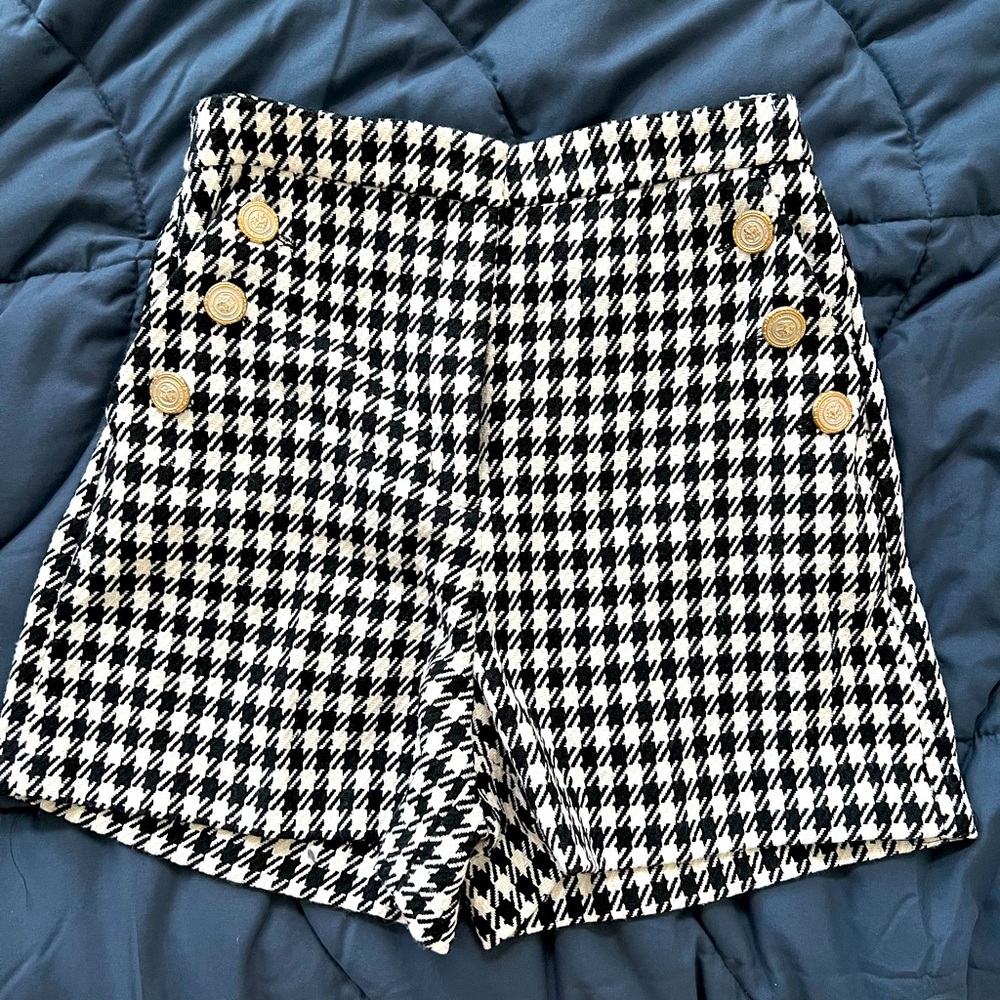 Zara Houndstooth high waisted shorts